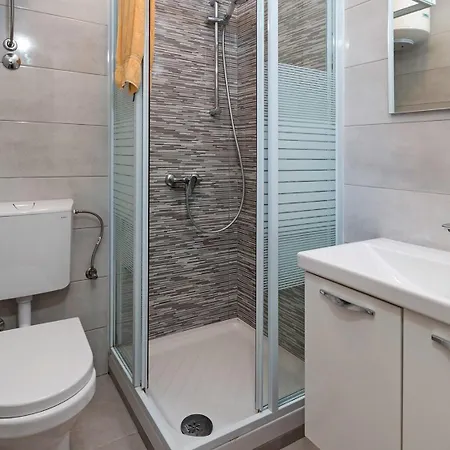 Guest house Pleasant Oriana Near The Sea-pula *